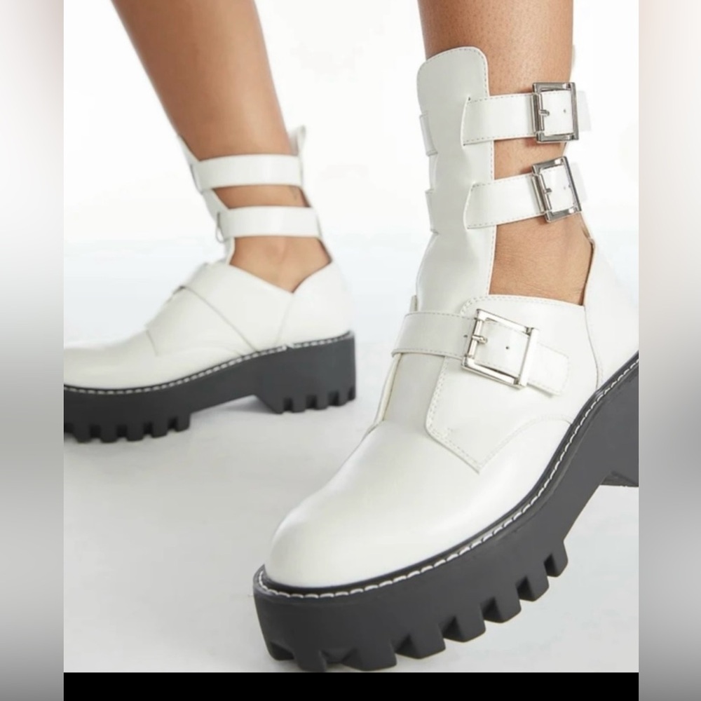 White Platform Boots New in Box size 8